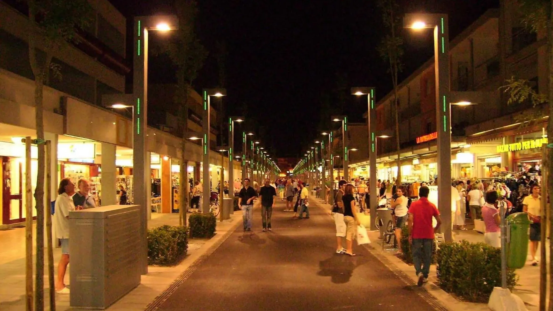 Sea View Top Floor Apartment In Bibione