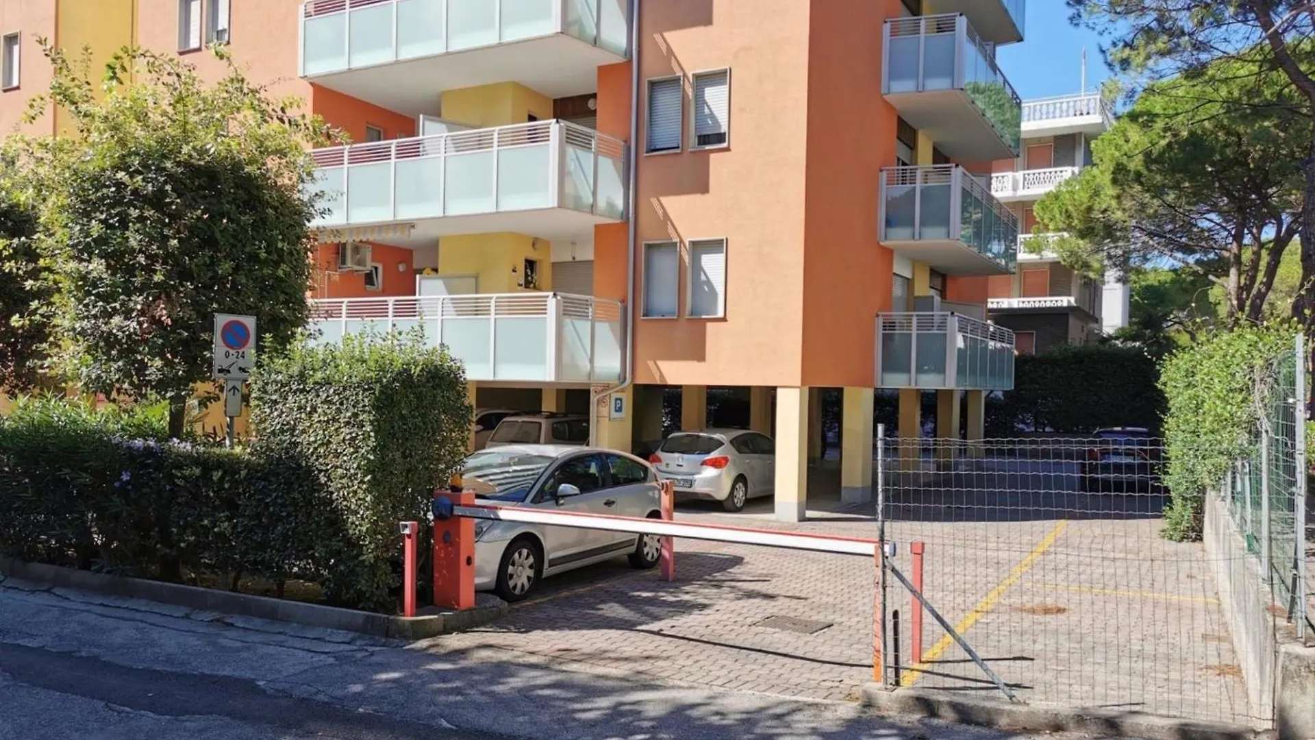 Sea View Top Floor Apartment In Bibione
