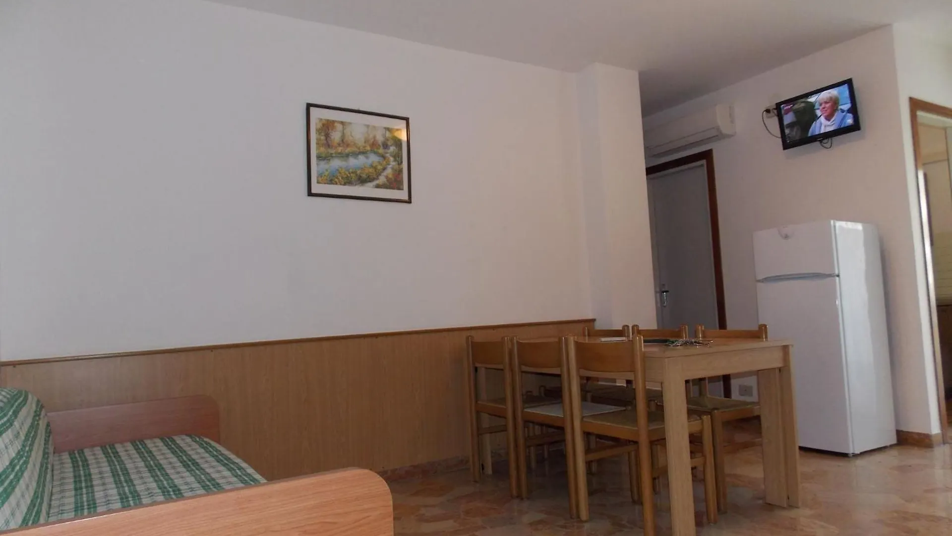 Sea View Top Floor Apartment In Bibione